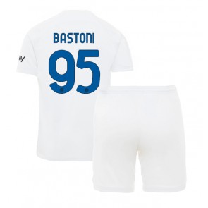 Inter Milan Alessandro Bastoni #95 Bortaställ Barn 2023-24 Kortärmad (+ Korta byxor)